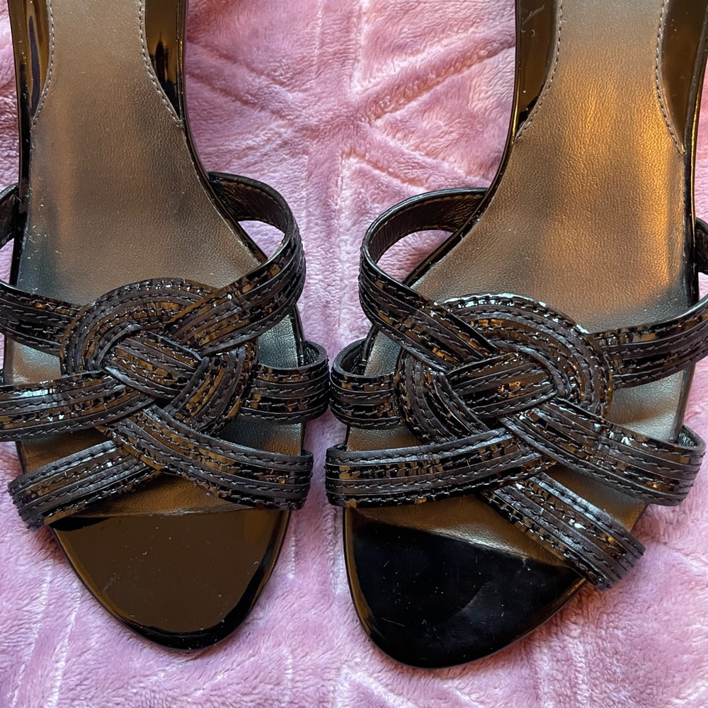 Elegant Cole Hann Open Toe Mules